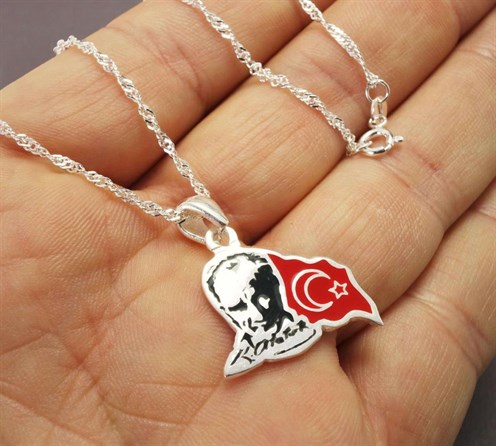 Atatürk%20Ve%20Ay%20Yıldız’lı%20Gümüş%20Bayan%20Kolye%20Zincir